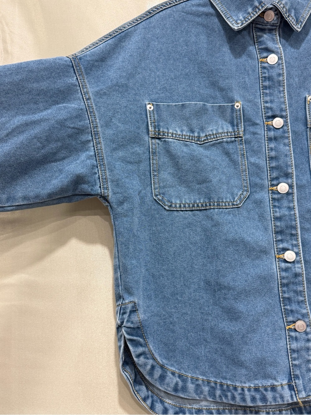Blue Denim Jean Jacket with Chest Pockets - Classic Workwear Style - Picture 10 of 12
